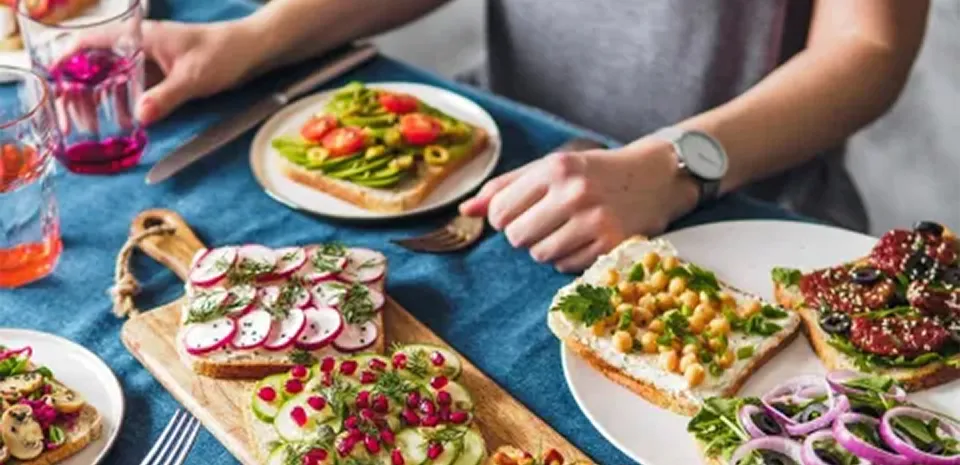 veggies and bread